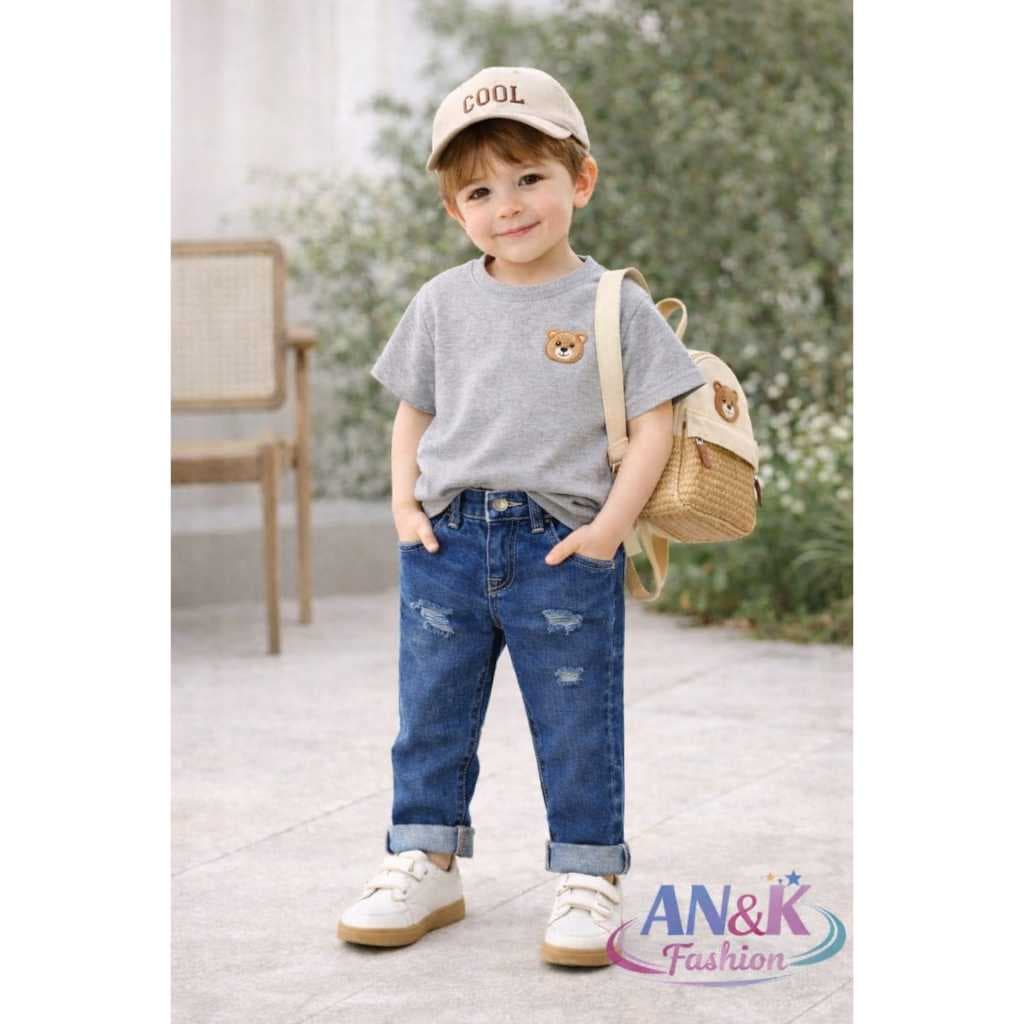 Calça Jeans Infantil Menino | Jeans Claro ou Escuro | Lavagem e Detalhes Sortidos