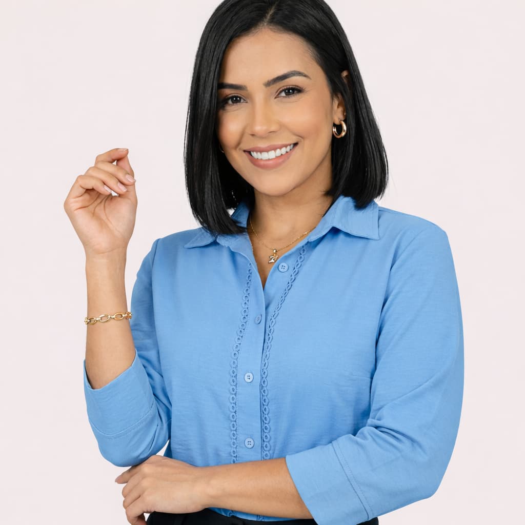Camisa Feminina Social Azul Claro Com Renda Na Frente & Manga 3/4 – Tecido DUNA Liso