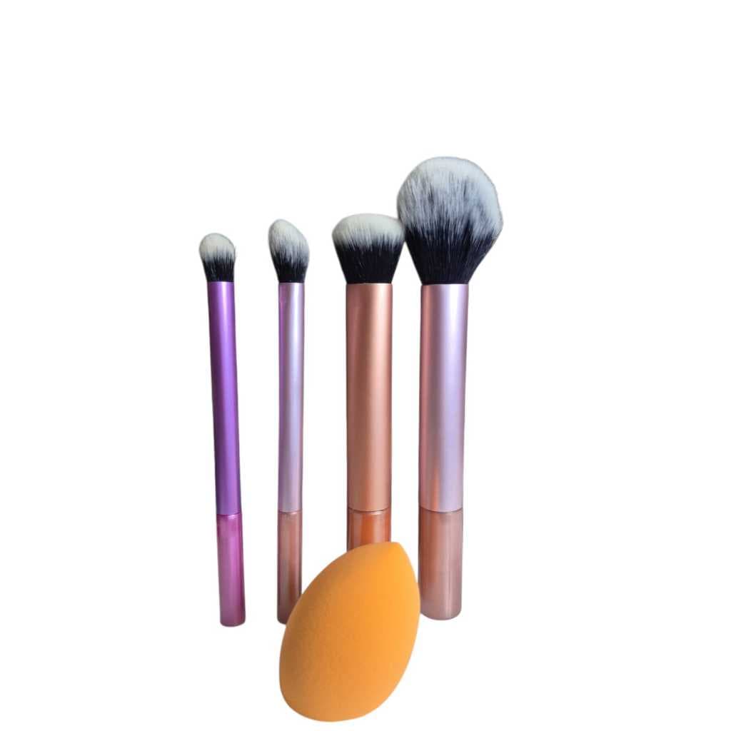 Kit Com 4 Pinceis e 1 Esponja de Maquiagem Profissional Kapbom - KA-5669