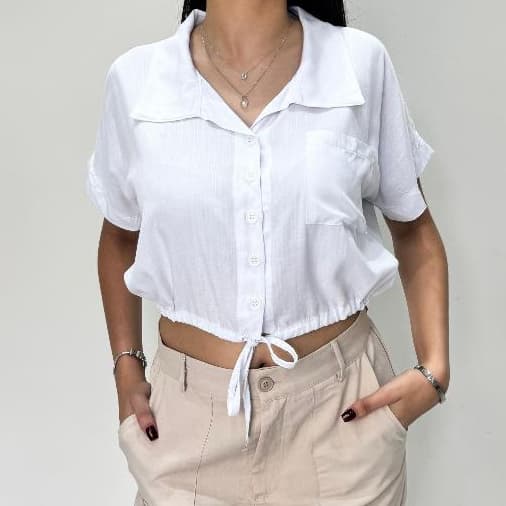 Cropped com bolso e botões, ajustável na cintura, Laila