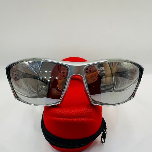 Oculos de sol esportivo
