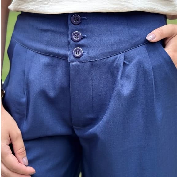 CALÇA PANTALONA COM BOTÕES E BOLSOS MELISSA