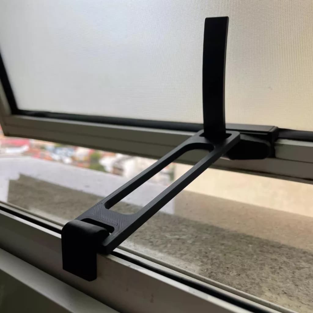 Trava Para Janela Basculante Fixa Resistente  Limitadora Haste Reforçada Regulável Para Banheiro