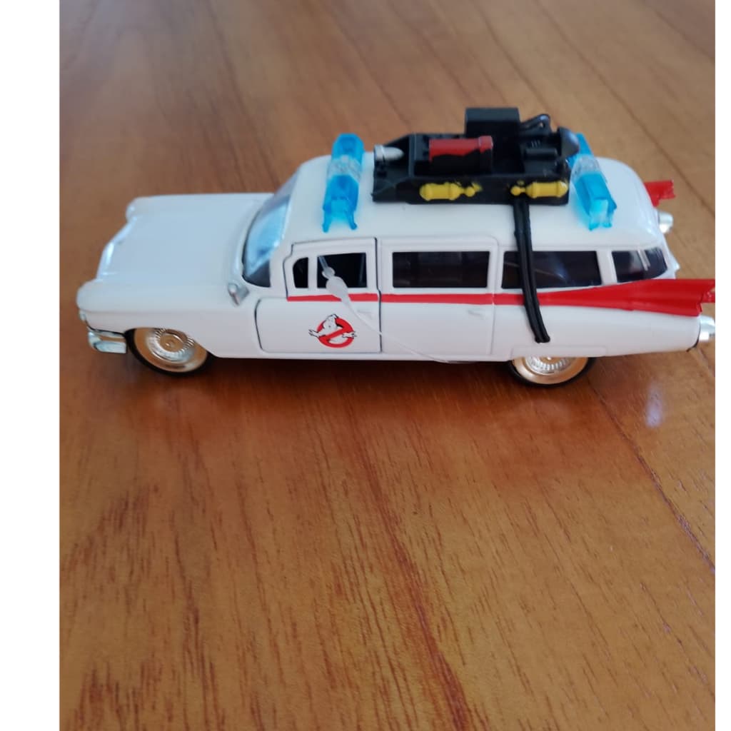 Carro original dos Caça-Fantasmas (Ecto-1) Jada toys