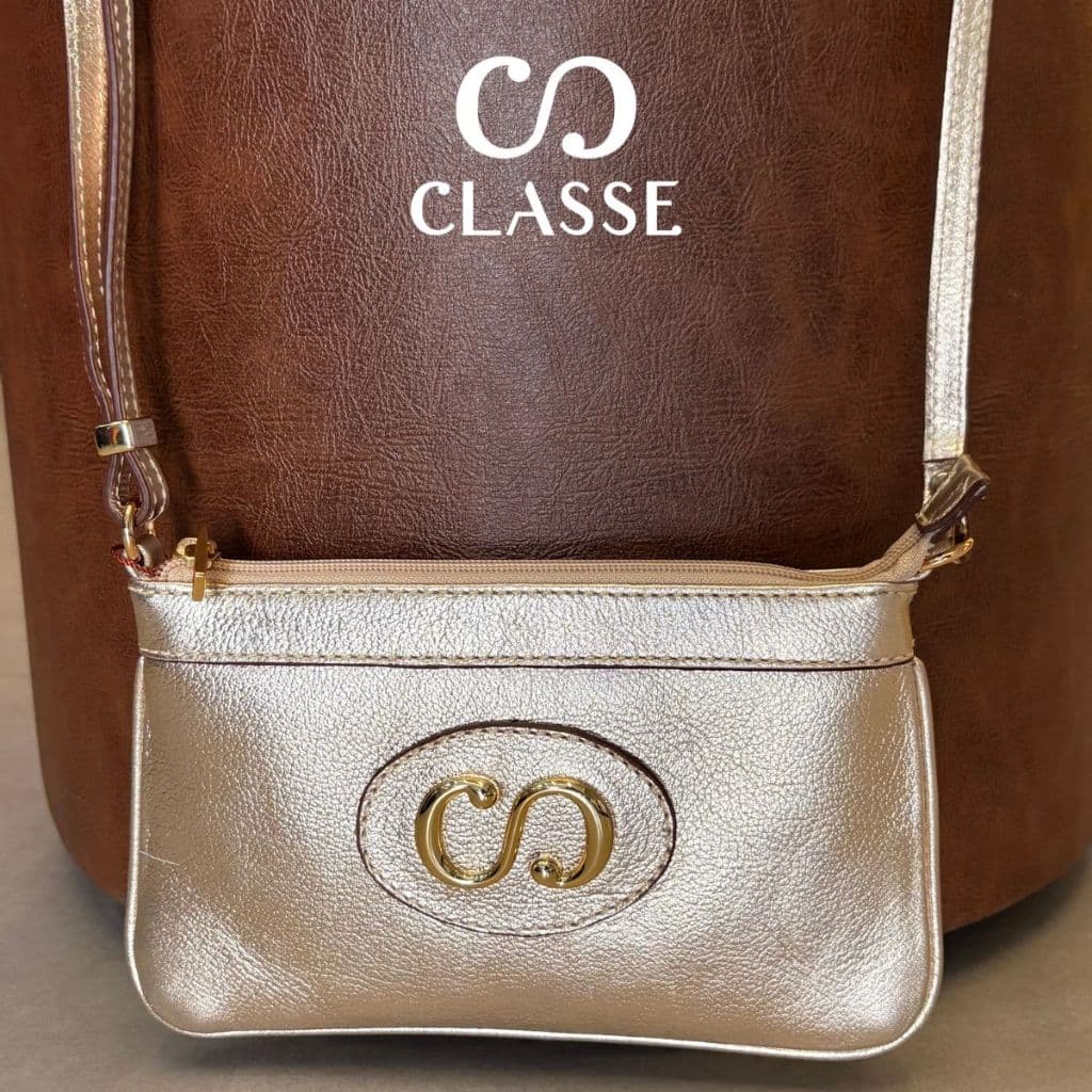Bolsa Para Adolescente Feminina Classe Couro Legítimo Dourada Metalizada Tiracolo Alça Transversal