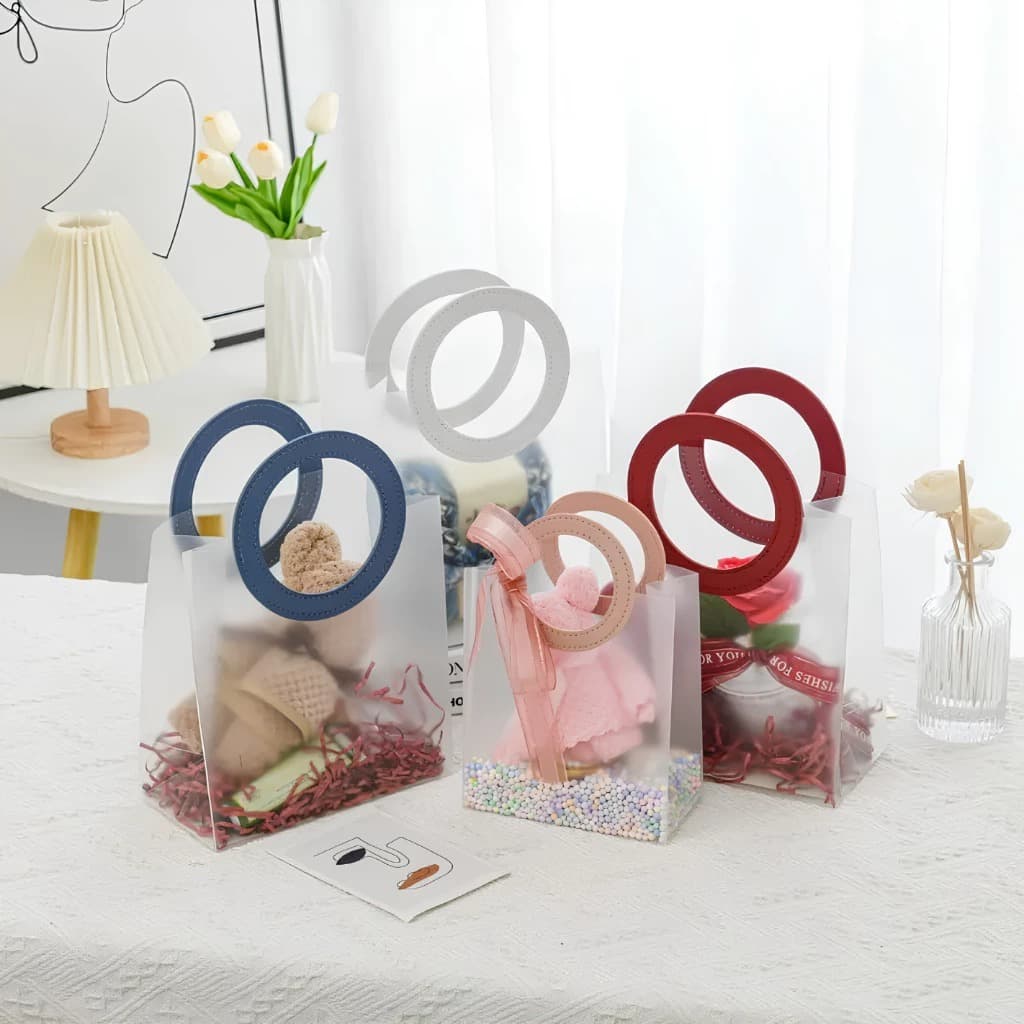 Sacola Plástica Transparente Fosca Presente Alça Colorida  Média Fosca 22CM X 21CM Dia das Mães