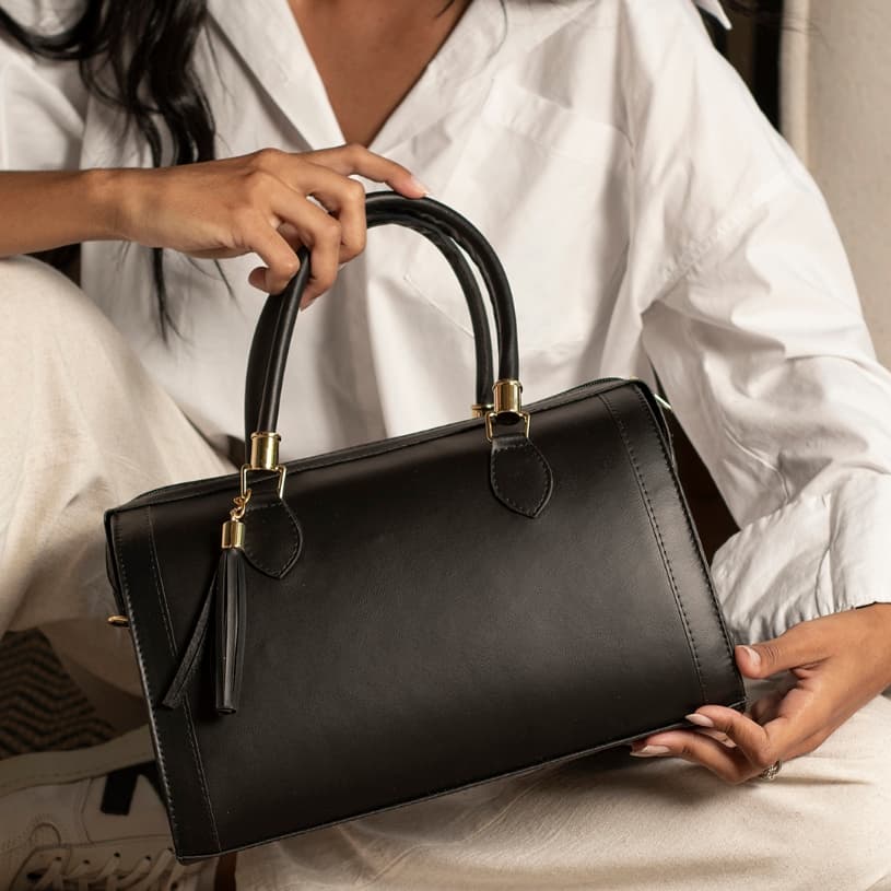 Bolsa Feminina Baú Elegante de Mão e Tranversal de Ombro com Alça Regulavel Elegante e sofisticada