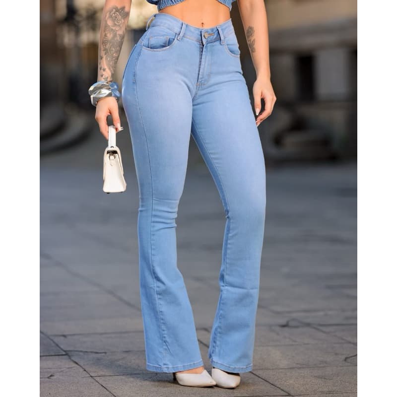 Calça Feminina Jeans Flare clara Cós e Cintura Alta Levanta Bumbum – Excelente custo-benefício, com cós alto