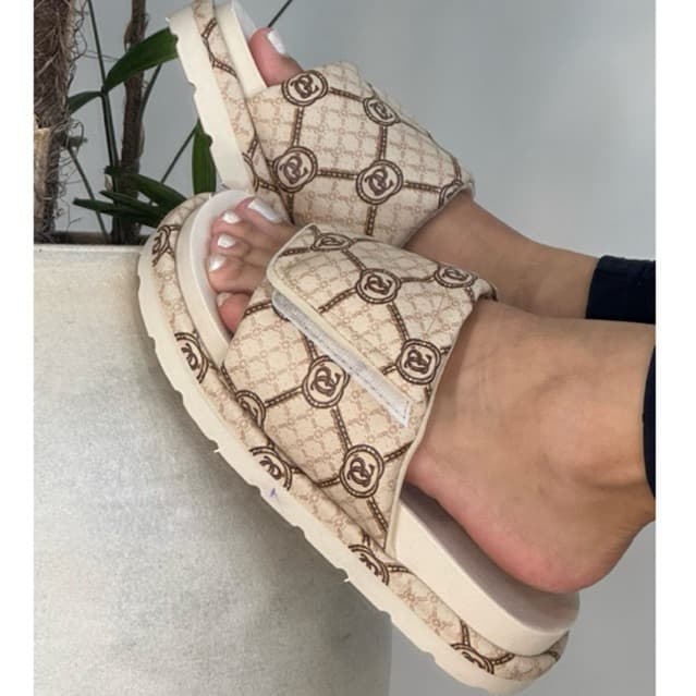 Papete Feminina Estampada Bege CS – Conforto e Estilo