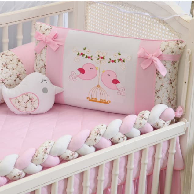 Kit Berço Americano Bordado Menina Delicado Passarinho Rosa Completo 11 Peças C/ Saia Berço