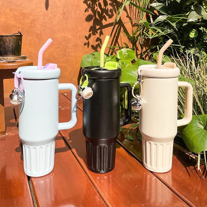 Garrafa Térmica Inoxidável 1200ml - Copo Portátil com Tampa Dupla Função e Canudo de Inox O5
