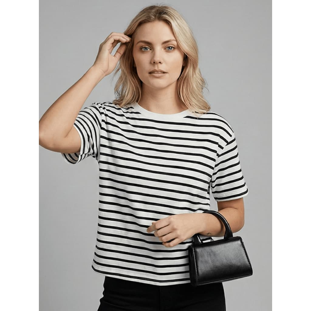 Camiseta Feminina Listrada Manga Curta Básica Casual Leve Confortável Verão