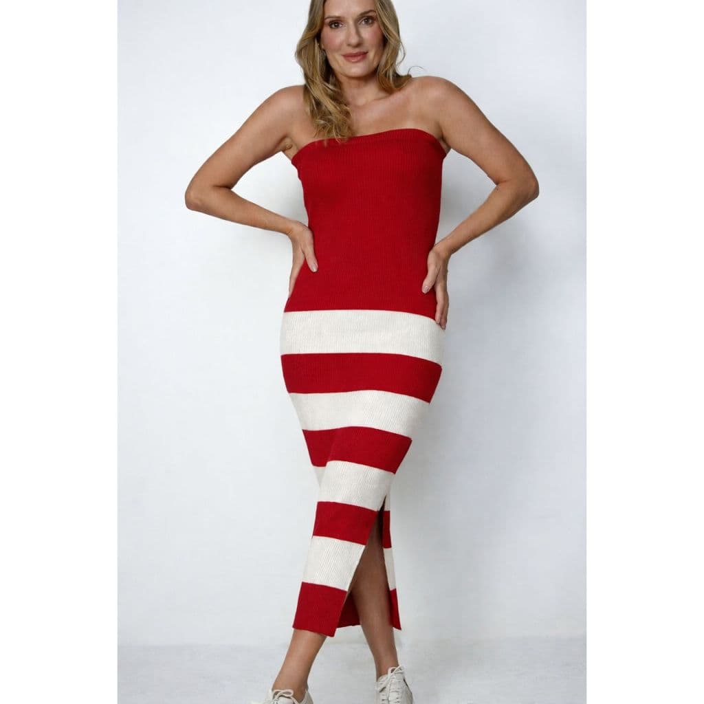 Vestido Tomara que Caia Longo Casual Canelado Tricot Listrado com Fenda Lateral e Busto com Elástico