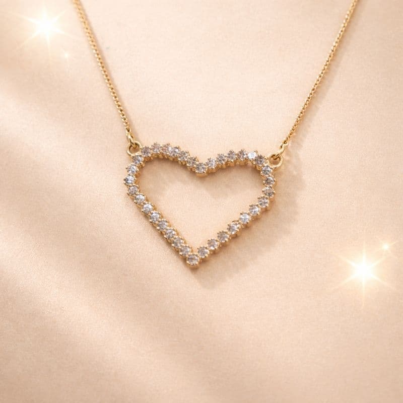 Colar Feminino Dourado Folheado Pingente Coração Pedras Moda Tendência Mulher Pra Presente