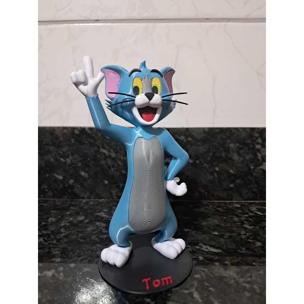Tom & Jerry com cenario a parte