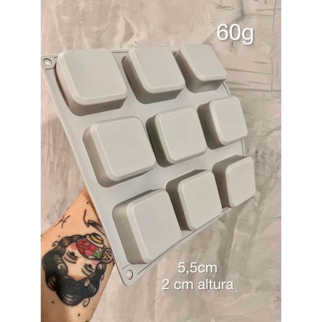 Forma em silicone Square (quadrada arredondada) -9 cavidades. (60g)