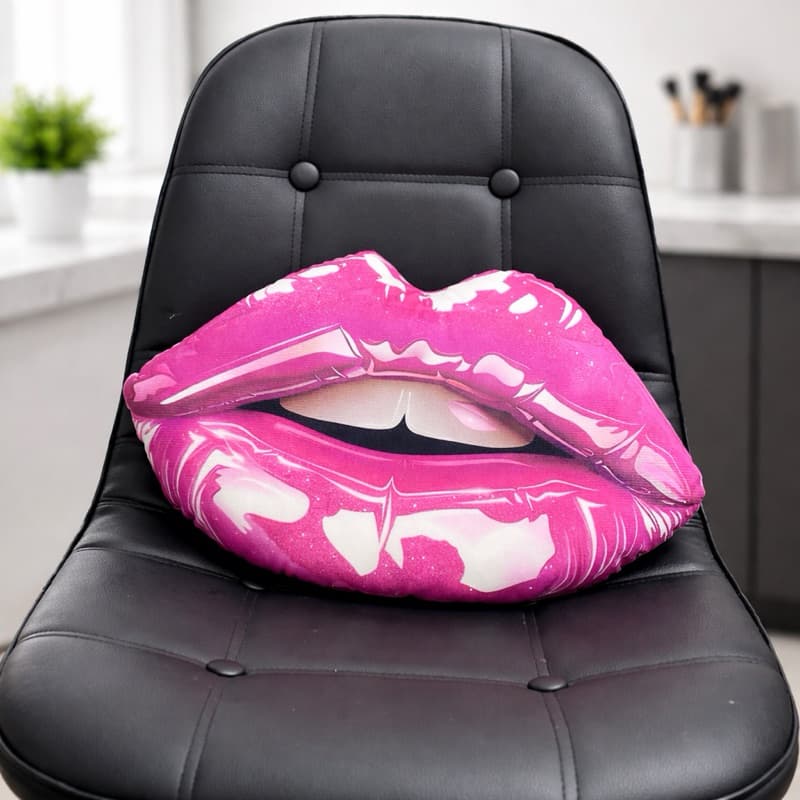 Almofada boca gloss realista decoração
