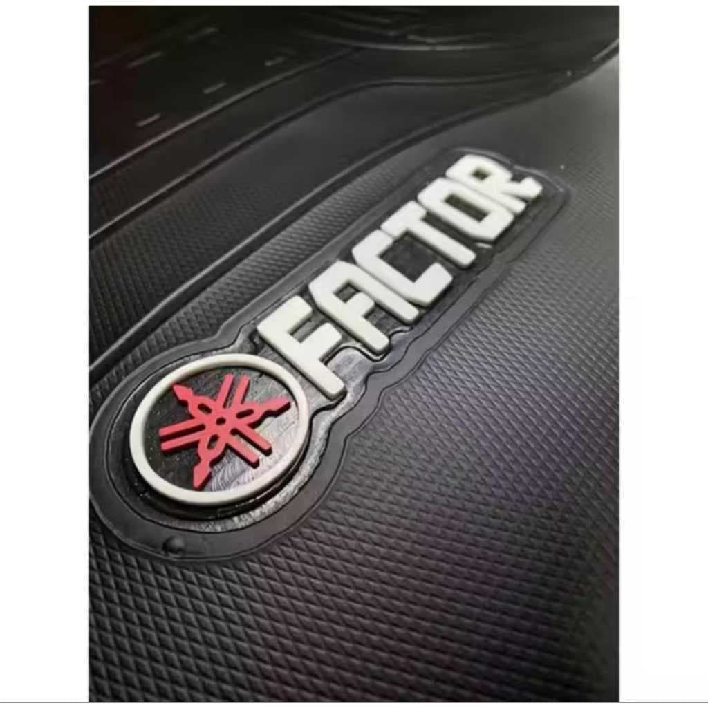 Capa de Banco para Moto Yamaha Factor 125 /150 emborrachada e alto relevo!