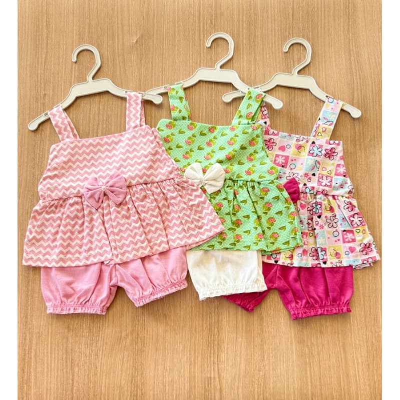 Roupa de Bebê Menina Kit com 3 conjuntos 3 - 9 meses Estampas Sortidas