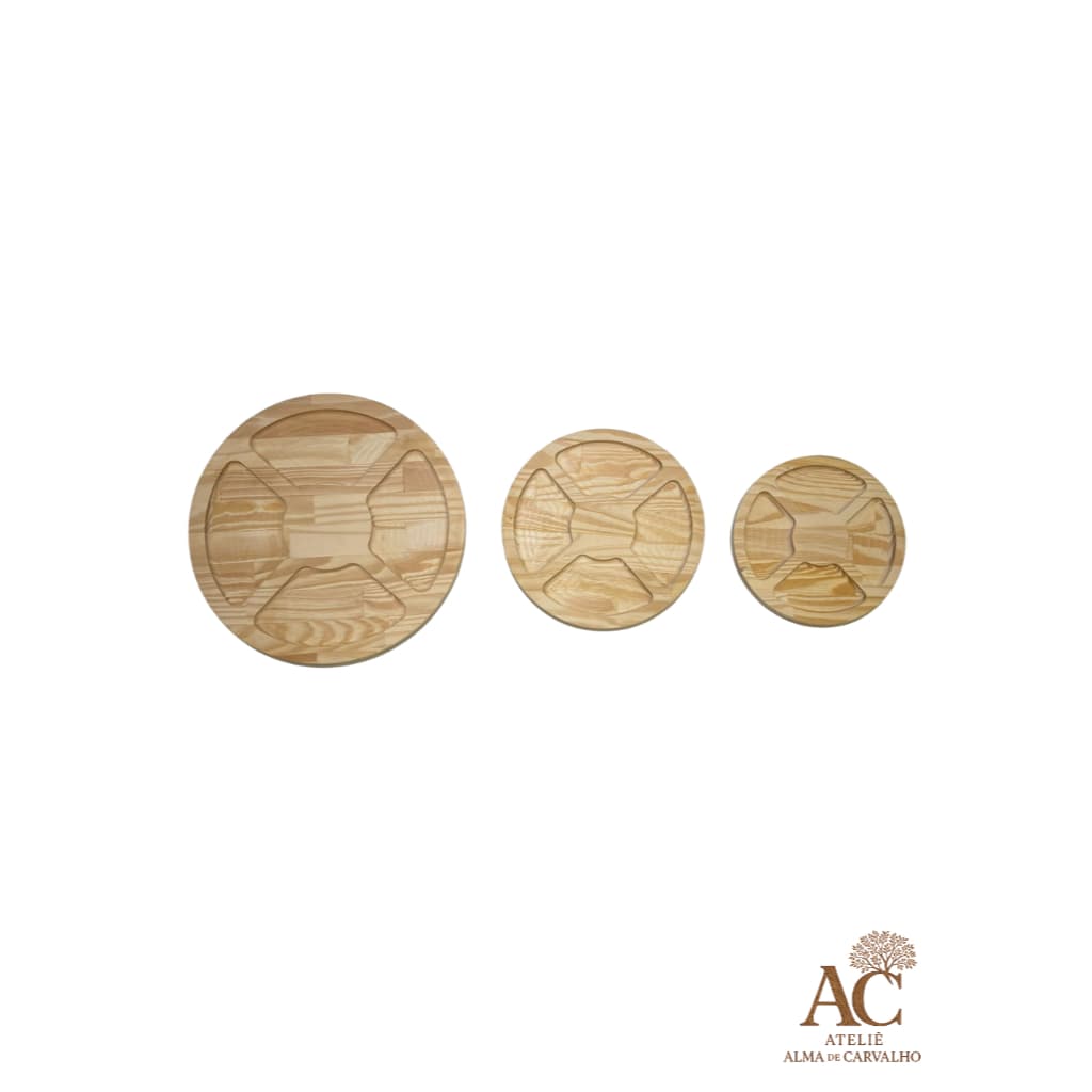 Kit 3 Petisqueiras Redondas Madeira Pinus 4 Divisões para Frios Queijos Aperitivos Churrasco Petiscos e Mesa Posta