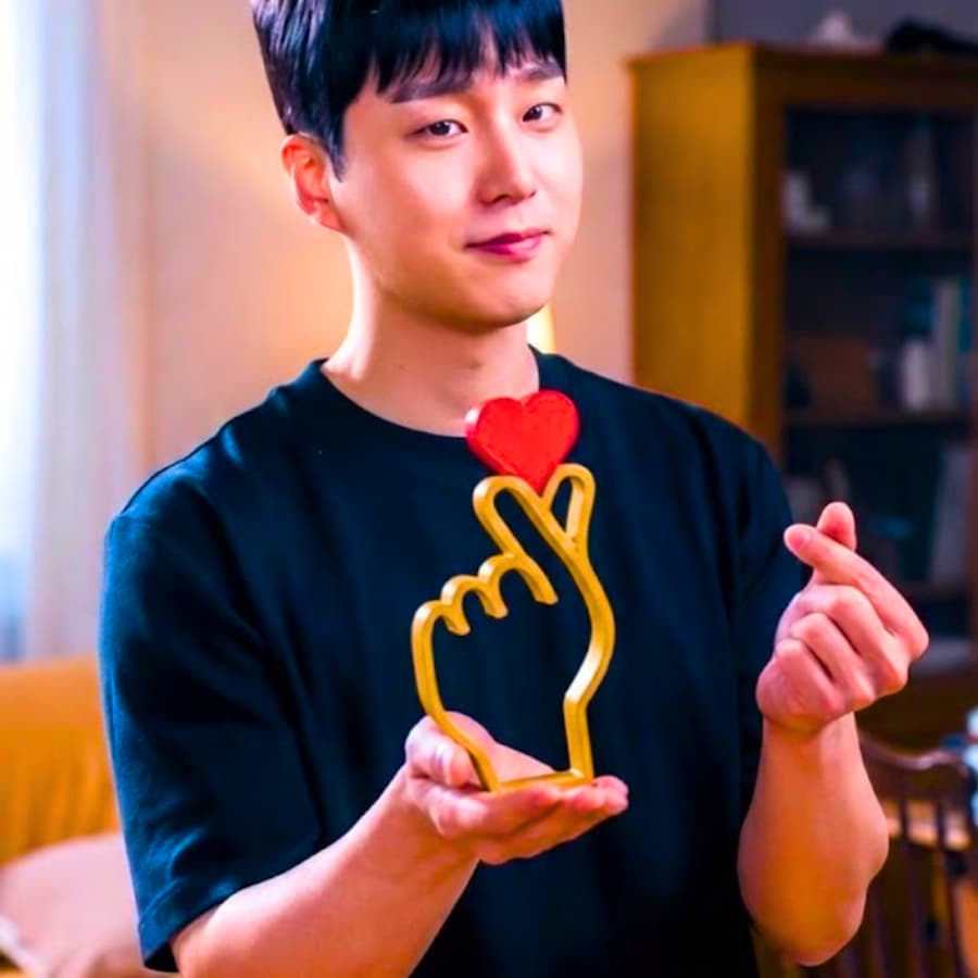 Escultura 3D Mão Finger Heart Coração Vermelho Enfeite Gamer