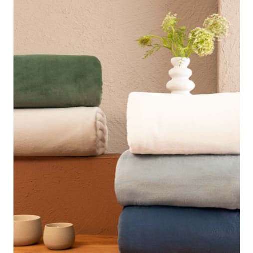 Manta Casal e Queen Decorativa Premium para Cama e Sofá Cor Lisa Fleece
