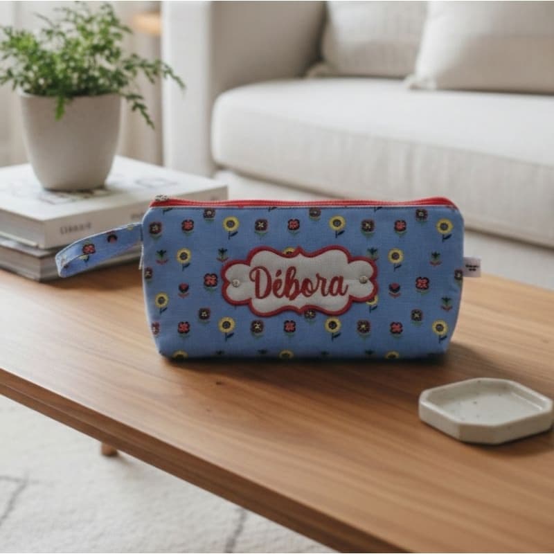 Bolsinha multiuso /Necessaire simples personalizada/ ideia de presente personalizado/ presente de Natal