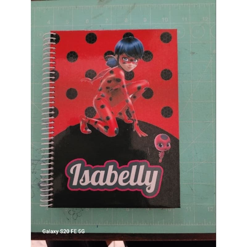 Caderno personagem tamanho A5 (15x21cm)