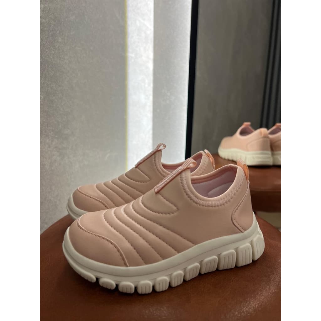 Tênis Infantil Slip On Quartzo Rosa Off White Confortável Menina Casual Leve Escolar Dia a Dia Aulas