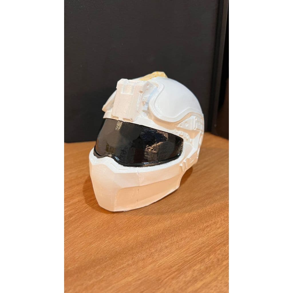 Capacete Tático Branco – Colecionável Inspirado em Arena Breakout