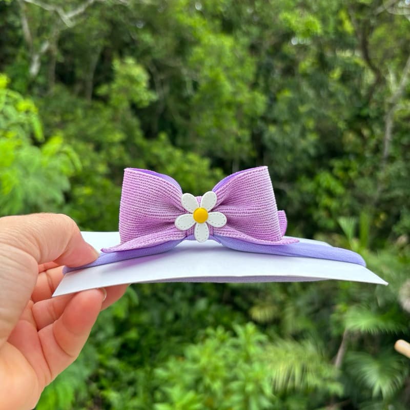 Laço infantil Veludo Cotelê em pé Flores Margaridas, escolha sua cor