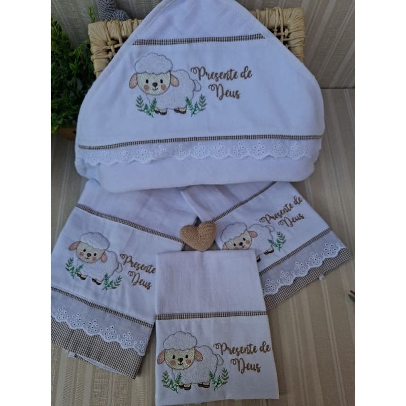 kit Enxoval tema Ovelhinha, nome bordado personalizado maternidade enxoval