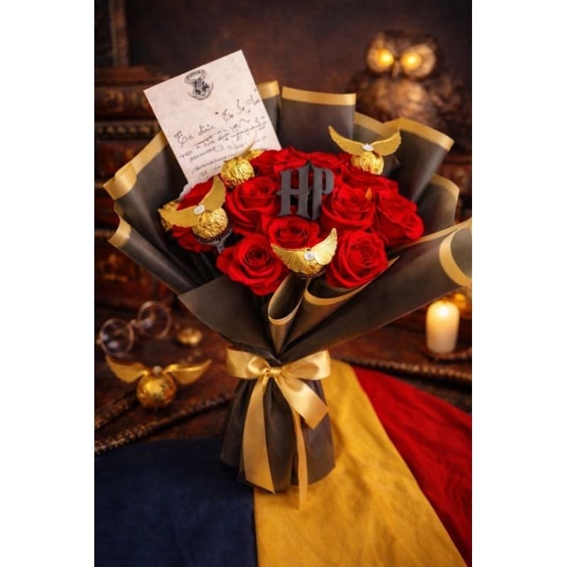 Buquê De Flores Artificiais Temático Harry Potter Presente COM FERRERO E CARTÃO NAMORADOS
