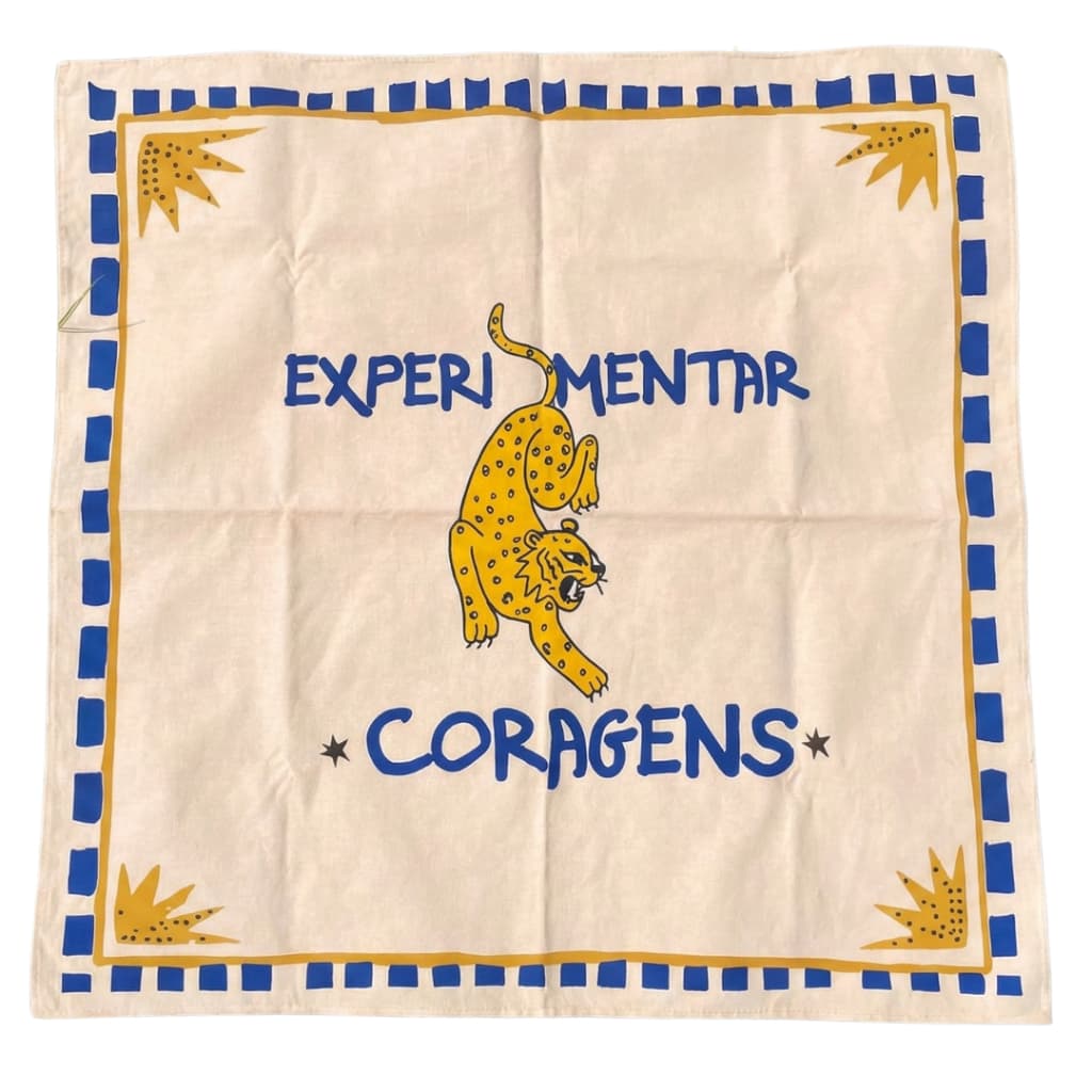 Canga Lenço Bandeira Estampada Coragens 1,45x1,45m | Arte Exclusiva  Design Autoral