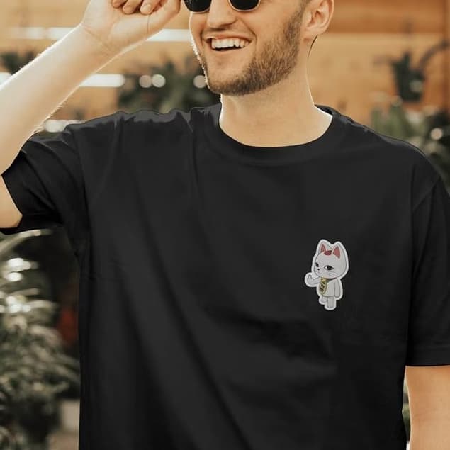 Camiseta Estampada Algodão Feminina e Masculina Gatinho Dedo do Meio Anime Dan Da Dan Geek Otaku HT Co.