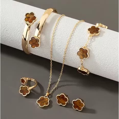 Conjunto de 5 Peças de Joias Flor da Sorte Banhado a Ouro Colar Bracelete Anel Brincos e Pulseira para Presente Feminino