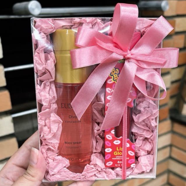 Presente feminino cheiroso delicado com body spray e lipgloss aniversario dia da mulher