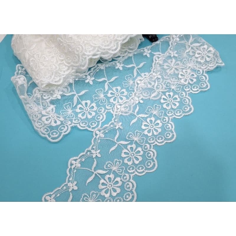 Renda Guipir Flor com Véu Aplicação Artesanato Decoração Off White Largura 7,8 cm delicado 15 jardas