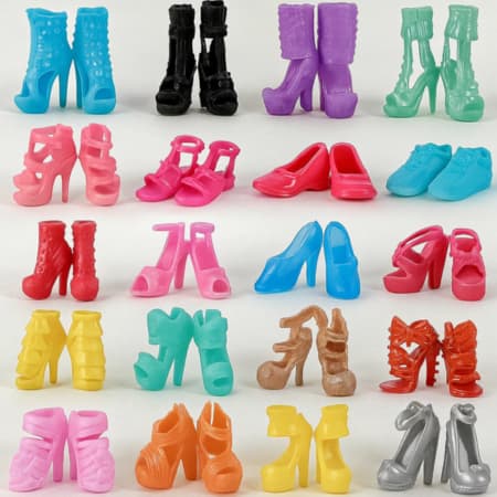 Kit Com 30 Pares de Sapatos, Saltos, Sapatilhas e Botas Para Bonecas - Sortidos