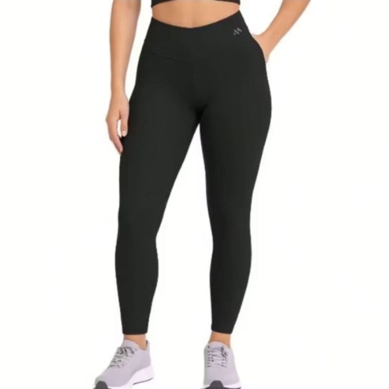 Calça legging Feminina Preta Tecido Premium Zero Transparência Para Looks Dia a Dia Esportes Academia.