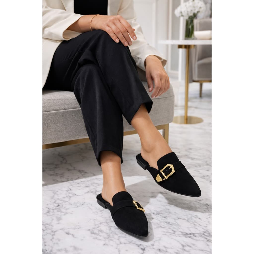 Mule Feminino Bico Fino Sapatilha Sapato Feminino Detalhes Metalicos de Fivelas  Sándalia Feminina Mule Estilo Tamanco