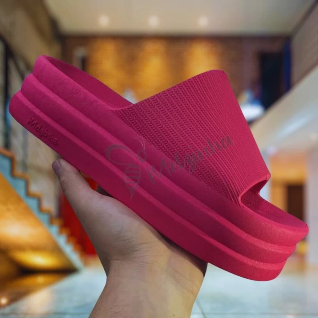 Chinelo Nuvem Plataforma Feminino Design Moderno e Confortável