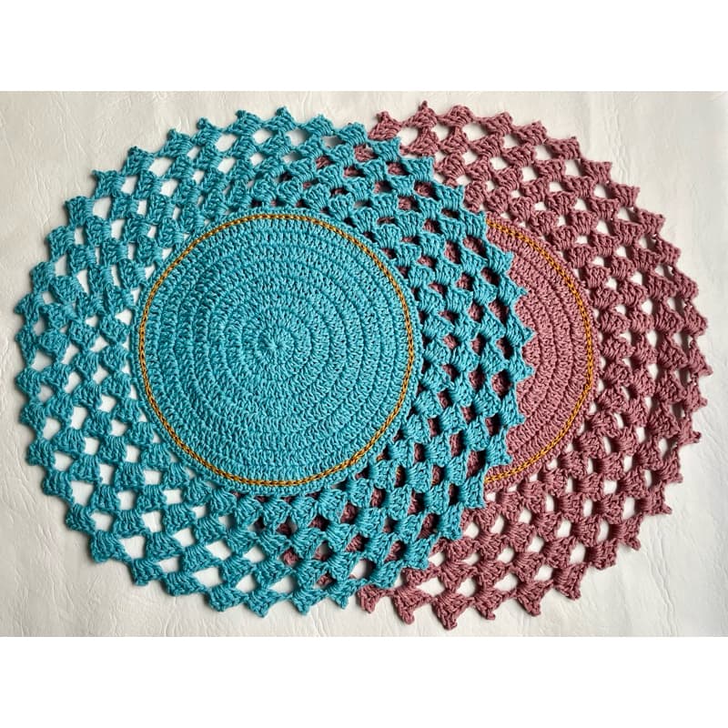 1 Sousplat 40 cm Crochê com Fio Dourado Toalhinha Centro de Mesa Posta Jogo Americano