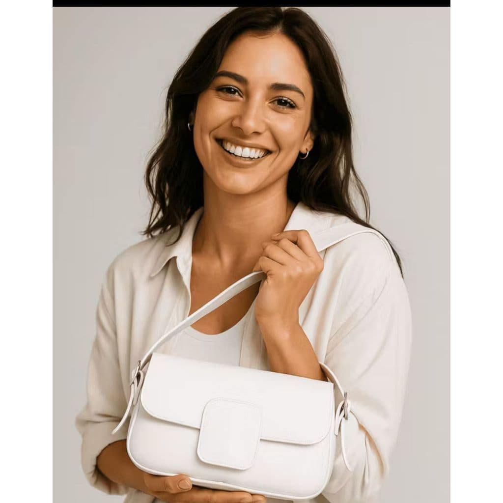 Bolsa Feminina Tira Colo Fivela Pequena Alça Ajustável Modelo Meia Lua Balada