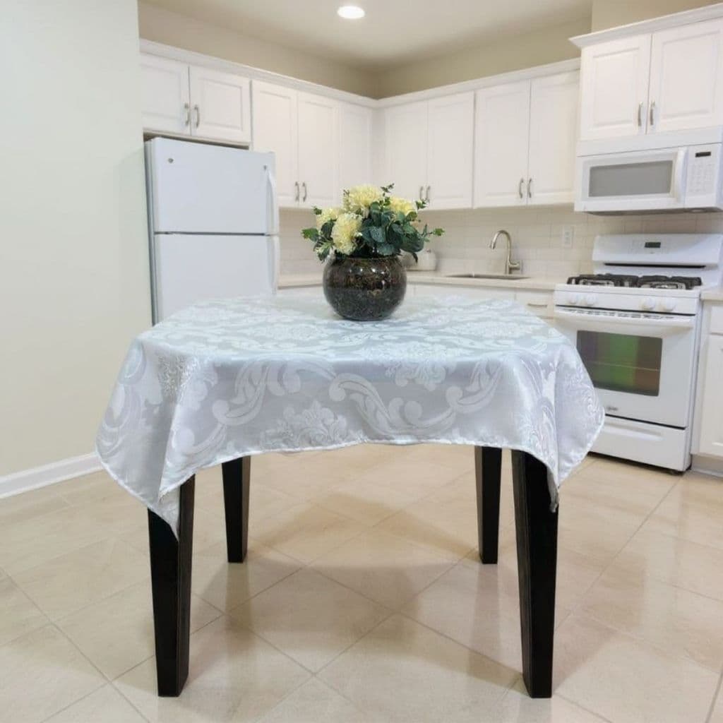 Toalha Forro De Mesa Jacquard Luxo Quadrada Branco 1,00 x 1,00 4 Lugares para Sala, Cozinha, Restaurantes e Áreas.