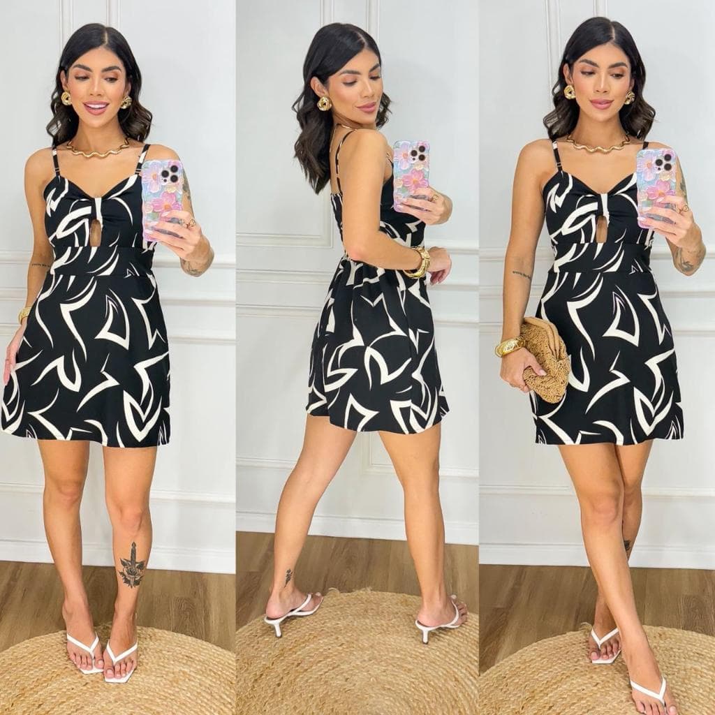 Vestido Curto Macaquinho Com Alcinha / Estampado