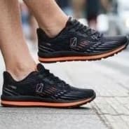 Tenis masculino Preto Laranja corrida caminhada academia para atletas do dia dia com amortecimento