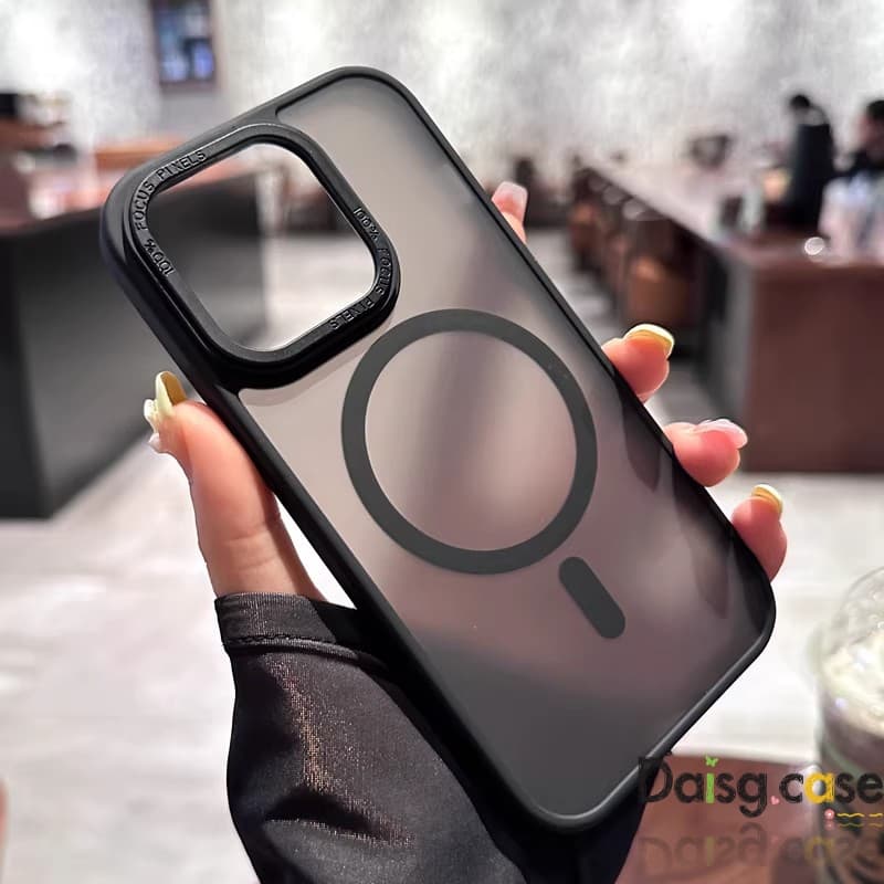 Capa de Celular Magnética Mate Compatível com iPhone 11/12/13/14/15/16 Pro Max 7/8 Plus