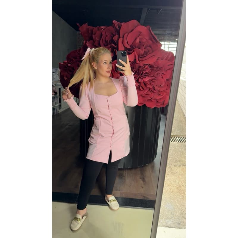 Jaleco feminino com decote princesa e mangas bufantes