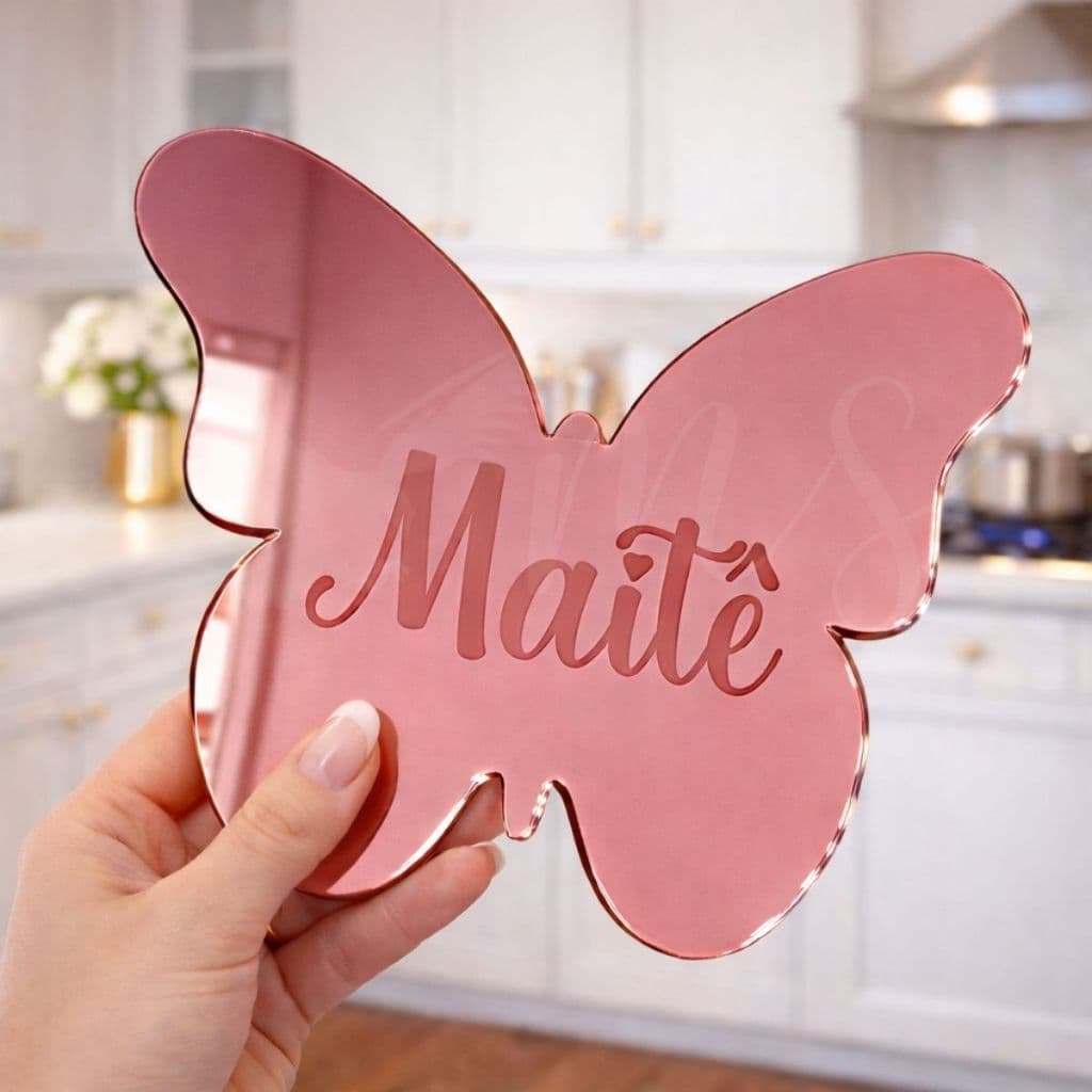 Placa Acrílico Porta Maternidade Borboleta Flâmula – Nome Personalizado